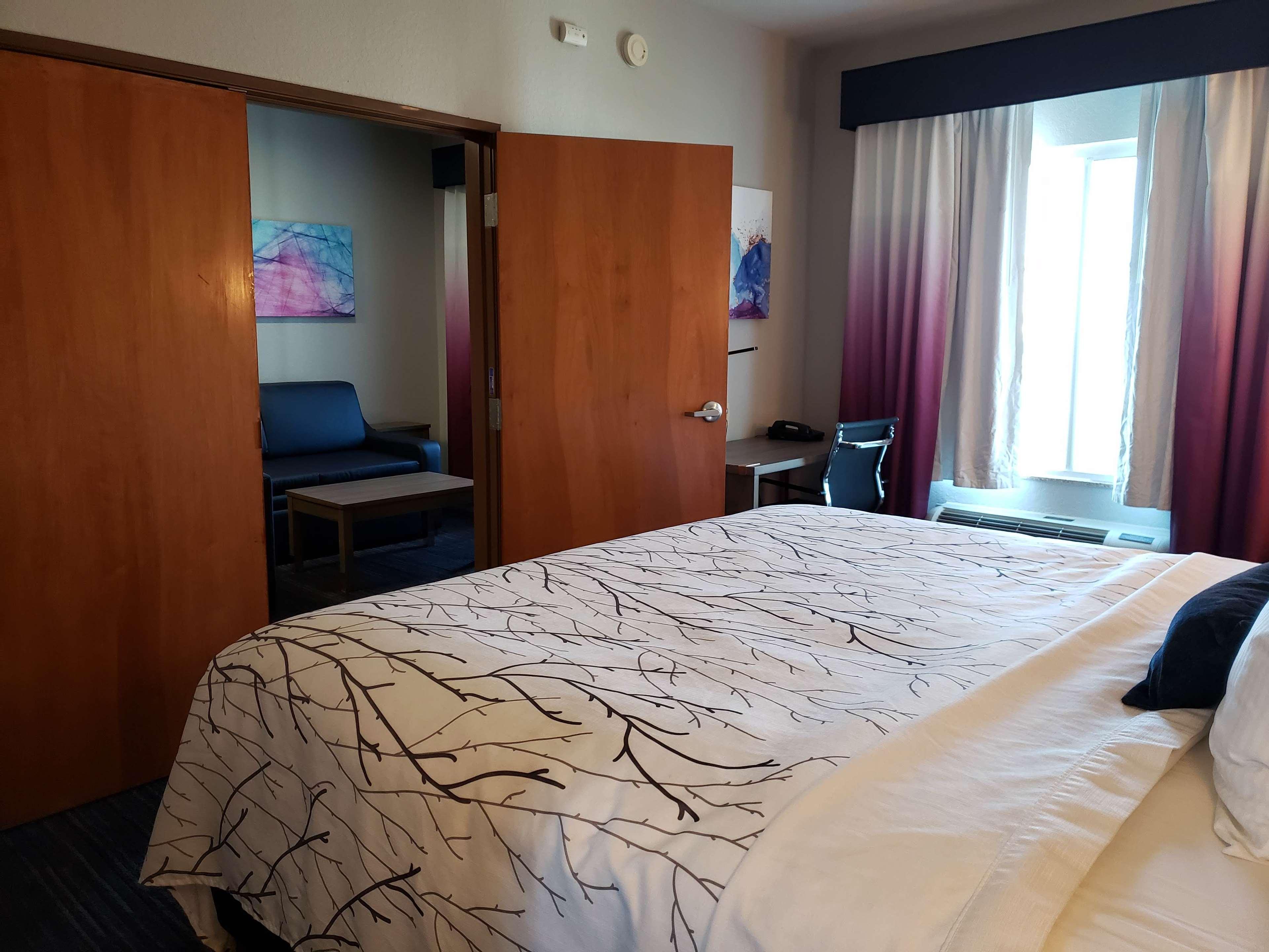 Best Western Plus San Antonio East Inn & Suites Zewnętrze zdjęcie