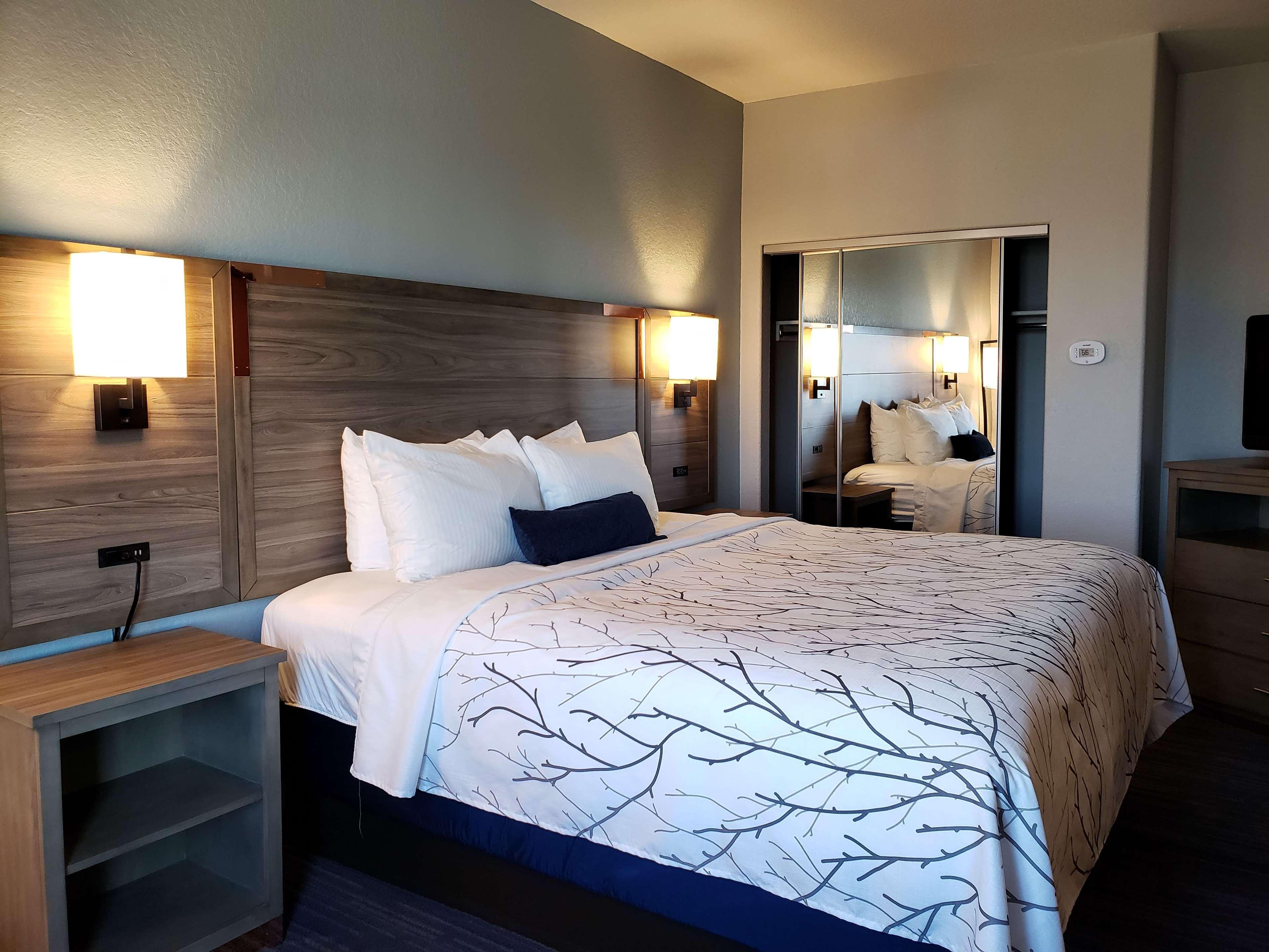 Best Western Plus San Antonio East Inn & Suites Zewnętrze zdjęcie